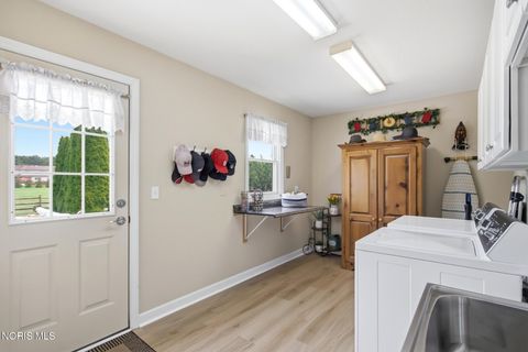 Tiny photo for 549 Quail East Drive, Oregon, OH 43616 (MLS # 10010624)