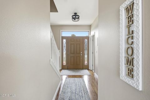 Tiny photo for 549 Quail East Drive, Oregon, OH 43616 (MLS # 10010624)