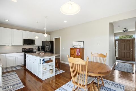 Tiny photo for 549 Quail East Drive, Oregon, OH 43616 (MLS # 10010624)