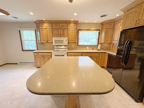 Tiny photo for 514 N Wintergarden Road, Bowling Green, OH 43402 (MLS # 10013503)