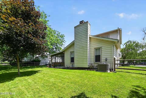 Tiny photo for 26702 Sheringham Road, Perrysburg, OH 43551 (MLS # 10009073)