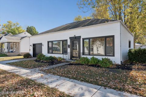 Tiny photo for 707 Park Street, Napoleon, OH 43545 (MLS # 10000382)