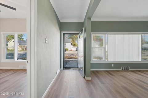 Tiny photo for 707 Park Street, Napoleon, OH 43545 (MLS # 10000382)