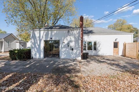 Tiny photo for 707 Park Street, Napoleon, OH 43545 (MLS # 10000382)