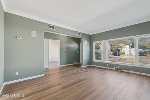 Tiny photo for 707 Park Street, Napoleon, OH 43545 (MLS # 10000382)