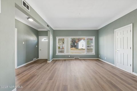 Tiny photo for 707 Park Street, Napoleon, OH 43545 (MLS # 10000382)