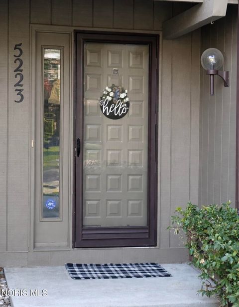 Tiny photo for 5223 Pine Grove Court # 6, Toledo, OH 43615 (MLS # 10006025)