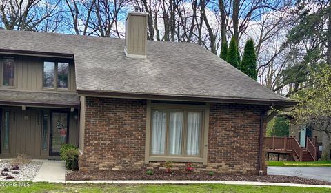 Tiny photo for 5223 Pine Grove Court # 6, Toledo, OH 43615 (MLS # 10006025)