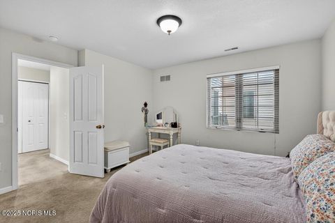 Tiny photo for 1966 Devinci Drive # B201, Toledo, OH 43615 (MLS # 10002056)