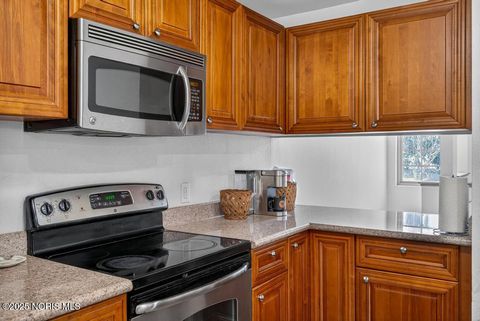 Tiny photo for 1966 Devinci Drive # B201, Toledo, OH 43615 (MLS # 10002056)