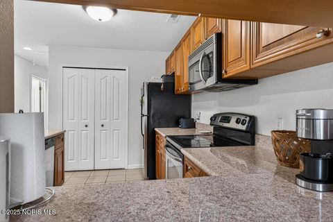 Tiny photo for 1966 Devinci Drive # B201, Toledo, OH 43615 (MLS # 10002056)