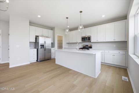 Tiny photo for 454 Cody Drive, Oregon, OH 43616 (MLS # 10010779)