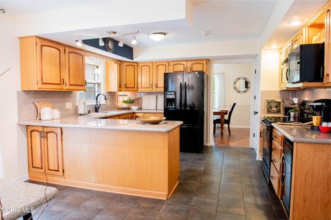 Tiny photo for 5353 Northbrook Drive, Toledo, OH 43623 (MLS # 10007760)