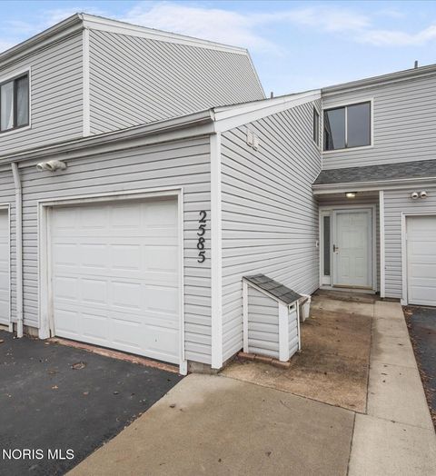 Photo of 2585 W Village Drive, Toledo, OH 43614 (MLS # 10004824)