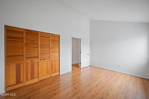 Tiny photo for 2585 W Village Drive, Toledo, OH 43614 (MLS # 10004824)