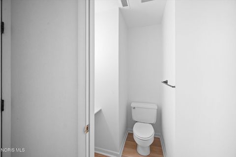 Tiny photo for 2585 W Village Drive, Toledo, OH 43614 (MLS # 10004824)