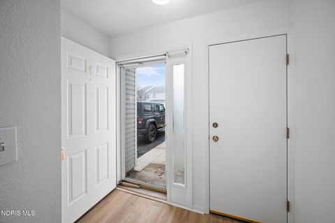 Tiny photo for 2585 W Village Drive, Toledo, OH 43614 (MLS # 10004824)