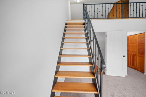 Tiny photo for 2585 W Village Drive, Toledo, OH 43614 (MLS # 10004824)