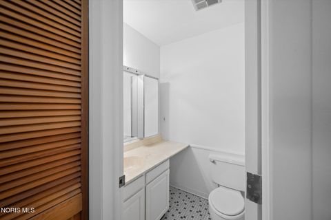 Tiny photo for 2585 W Village Drive, Toledo, OH 43614 (MLS # 10004824)