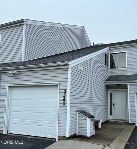 Photo of 2585 W Village Drive, Toledo, OH 43614 (MLS # 10004824)