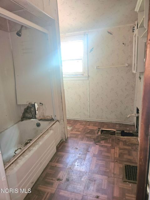 Tiny photo for 1209 Waverly Avenue, Toledo, OH 43607 (MLS # 10008261)