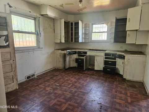 Tiny photo for 1209 Waverly Avenue, Toledo, OH 43607 (MLS # 10008261)