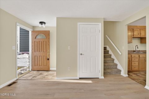 Tiny photo for 4702 Vallejo Drive, Toledo, OH 43615 (MLS # 10004110)