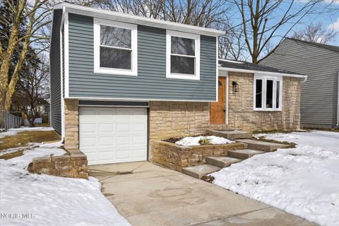 Tiny photo for 4702 Vallejo Drive, Toledo, OH 43615 (MLS # 10004110)
