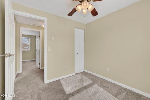 Tiny photo for 4702 Vallejo Drive, Toledo, OH 43615 (MLS # 10004110)