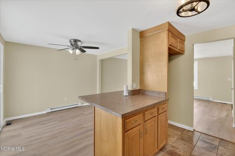 Tiny photo for 4702 Vallejo Drive, Toledo, OH 43615 (MLS # 10004110)