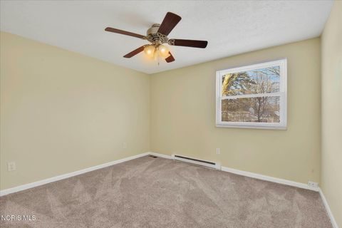 Tiny photo for 4702 Vallejo Drive, Toledo, OH 43615 (MLS # 10004110)