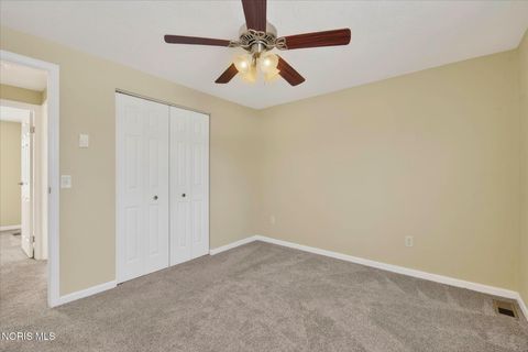 Tiny photo for 4702 Vallejo Drive, Toledo, OH 43615 (MLS # 10004110)