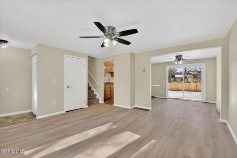 Tiny photo for 4702 Vallejo Drive, Toledo, OH 43615 (MLS # 10004110)