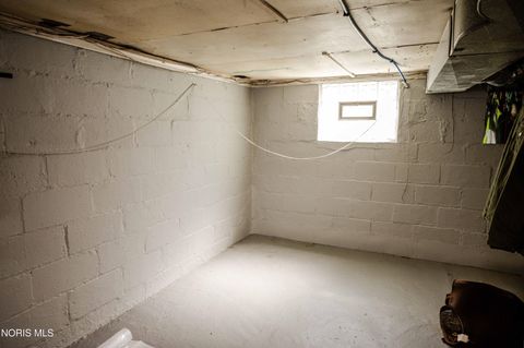 Tiny photo for 1806 Marne Avenue, Toledo, OH 43613 (MLS # 10006741)