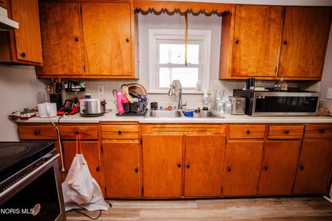 Tiny photo for 1806 Marne Avenue, Toledo, OH 43613 (MLS # 10006741)