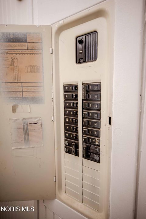 Tiny photo for 1806 Marne Avenue, Toledo, OH 43613 (MLS # 10006741)