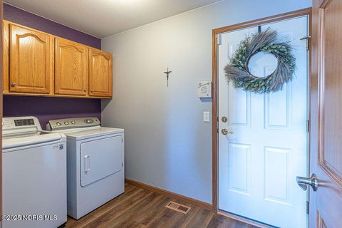 Tiny photo for 1566 N Redhawk Drive, Perrysburg, OH 43551 (MLS # 10001877)