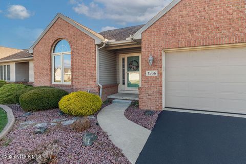 Tiny photo for 1566 N Redhawk Drive, Perrysburg, OH 43551 (MLS # 10001877)
