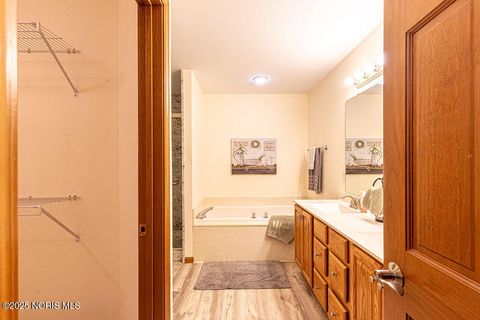 Tiny photo for 1566 N Redhawk Drive, Perrysburg, OH 43551 (MLS # 10001877)