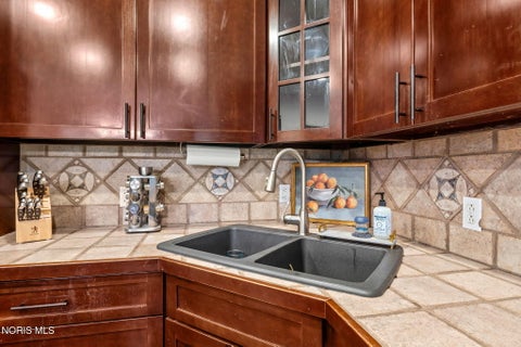 Tiny photo for 30185 Hickory Hill Drive, Perrysburg, OH 43551 (MLS # 10014261)