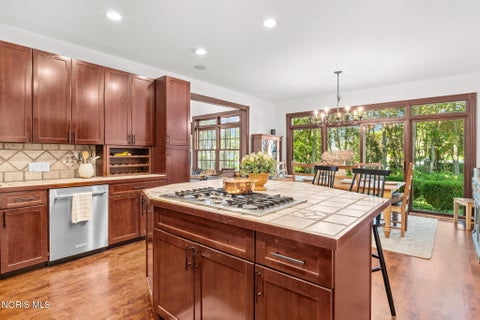 Tiny photo for 30185 Hickory Hill Drive, Perrysburg, OH 43551 (MLS # 10014261)
