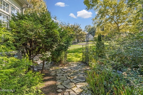 Tiny photo for 30185 Hickory Hill Drive, Perrysburg, OH 43551 (MLS # 10014261)