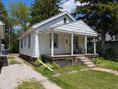 Photo of 1814 Marlow Road, Toledo, OH 43613 (MLS # 10007781)
