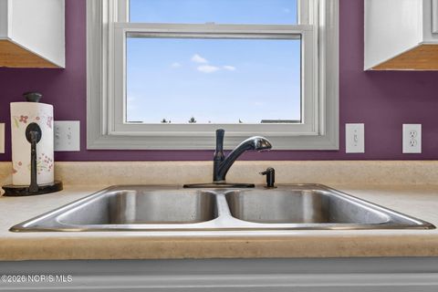 Tiny photo for 3952 Dalling Drive, Northwood, OH 43619 (MLS # 10003066)