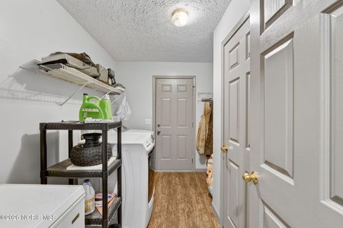 Tiny photo for 3952 Dalling Drive, Northwood, OH 43619 (MLS # 10003066)