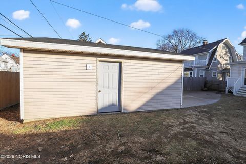 Tiny photo for 2340 Georgetown Avenue, Toledo, OH 43613 (MLS # 10002718)