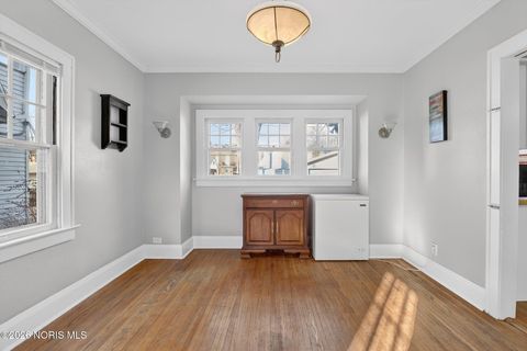 Tiny photo for 2340 Georgetown Avenue, Toledo, OH 43613 (MLS # 10002718)