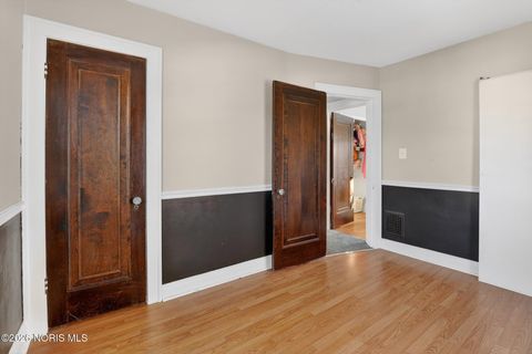 Tiny photo for 2340 Georgetown Avenue, Toledo, OH 43613 (MLS # 10002718)