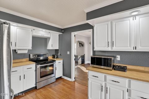 Tiny photo for 2340 Georgetown Avenue, Toledo, OH 43613 (MLS # 10002718)