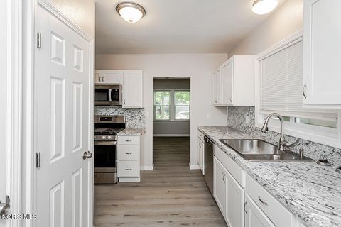 Tiny photo for 4103 Hearthstone Place, Toledo, OH 43613 (MLS # 10008460)